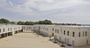 Le collège Frédéric Mistral, GPAA, Arles, nommé à l'Equerre d'argent 2011 : cour de récréation